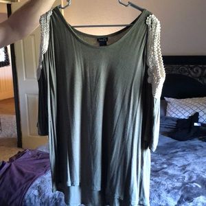 Rue 21 olive cold shoulder top